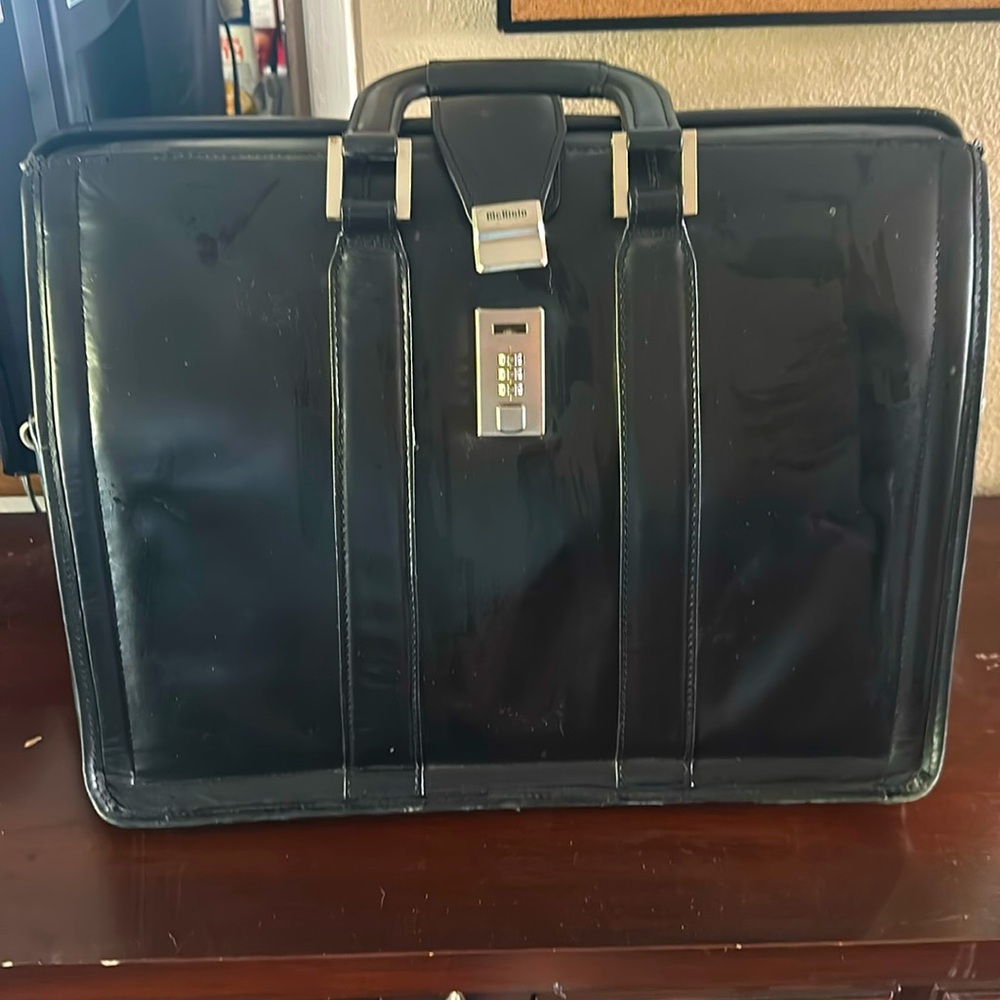 McKleinUSA 17" Leather Litigator Laptop Briefcase